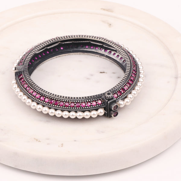 Oxidised Silver Openable Pearl Toda with Pink Stones