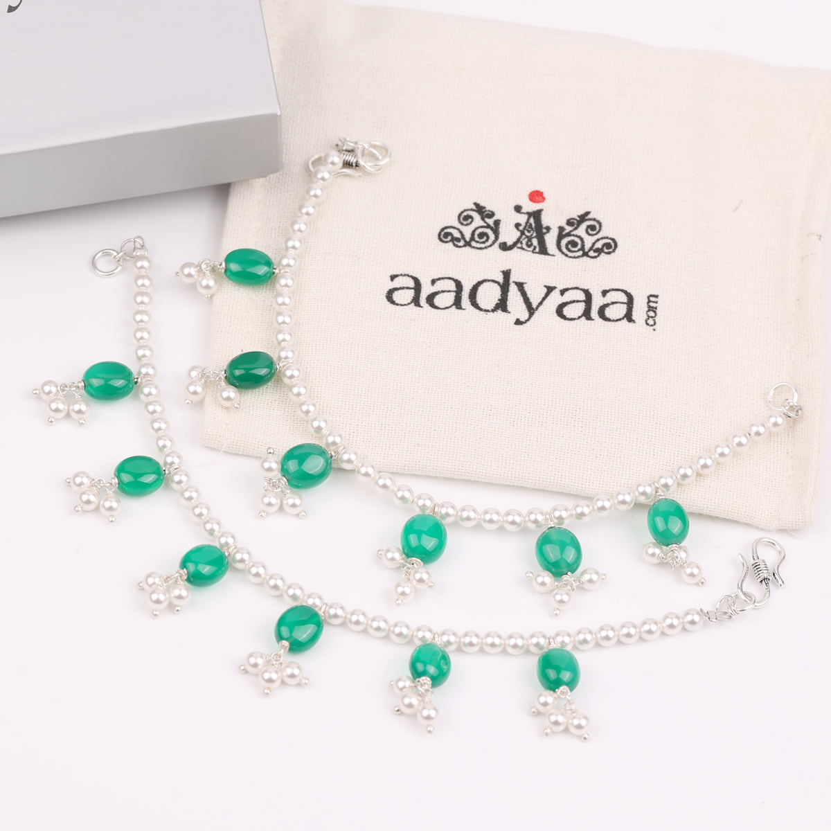 Green Onyx & Pearl Bunch Silver Vel (Project Handmade)