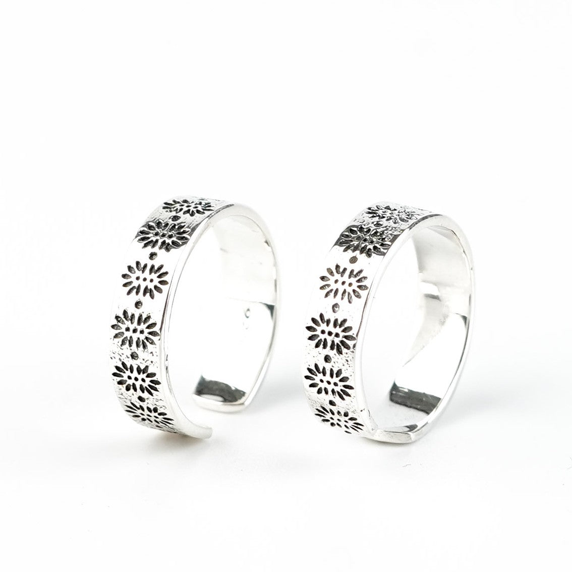 Carved Band Silver Toe Ring