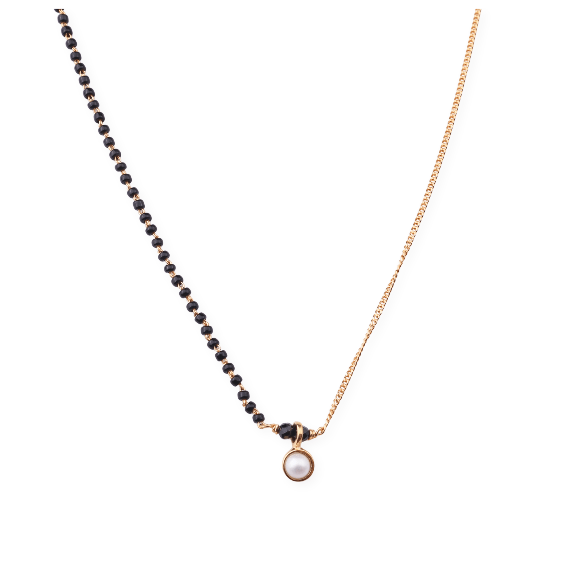 Gold and black beaded pearl pendant necklace