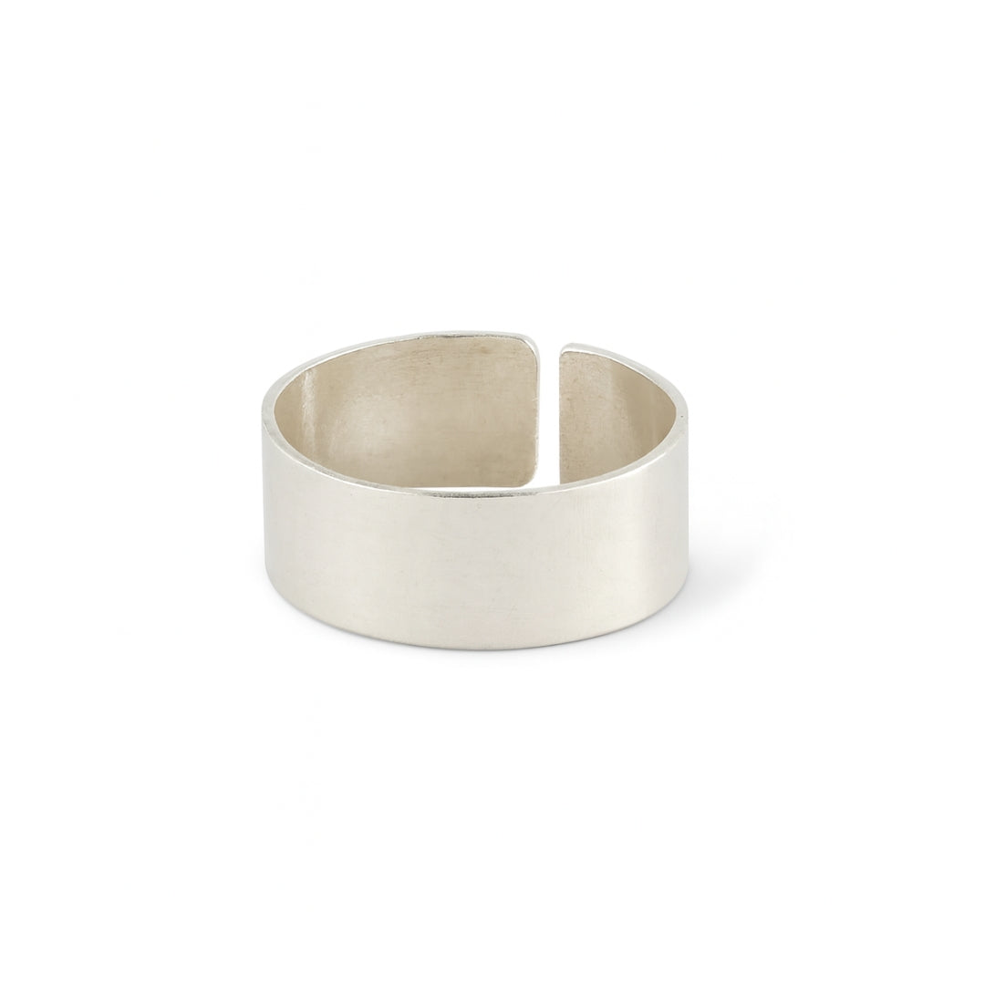 Unisex plain silver ring in 92.5 sterling silver