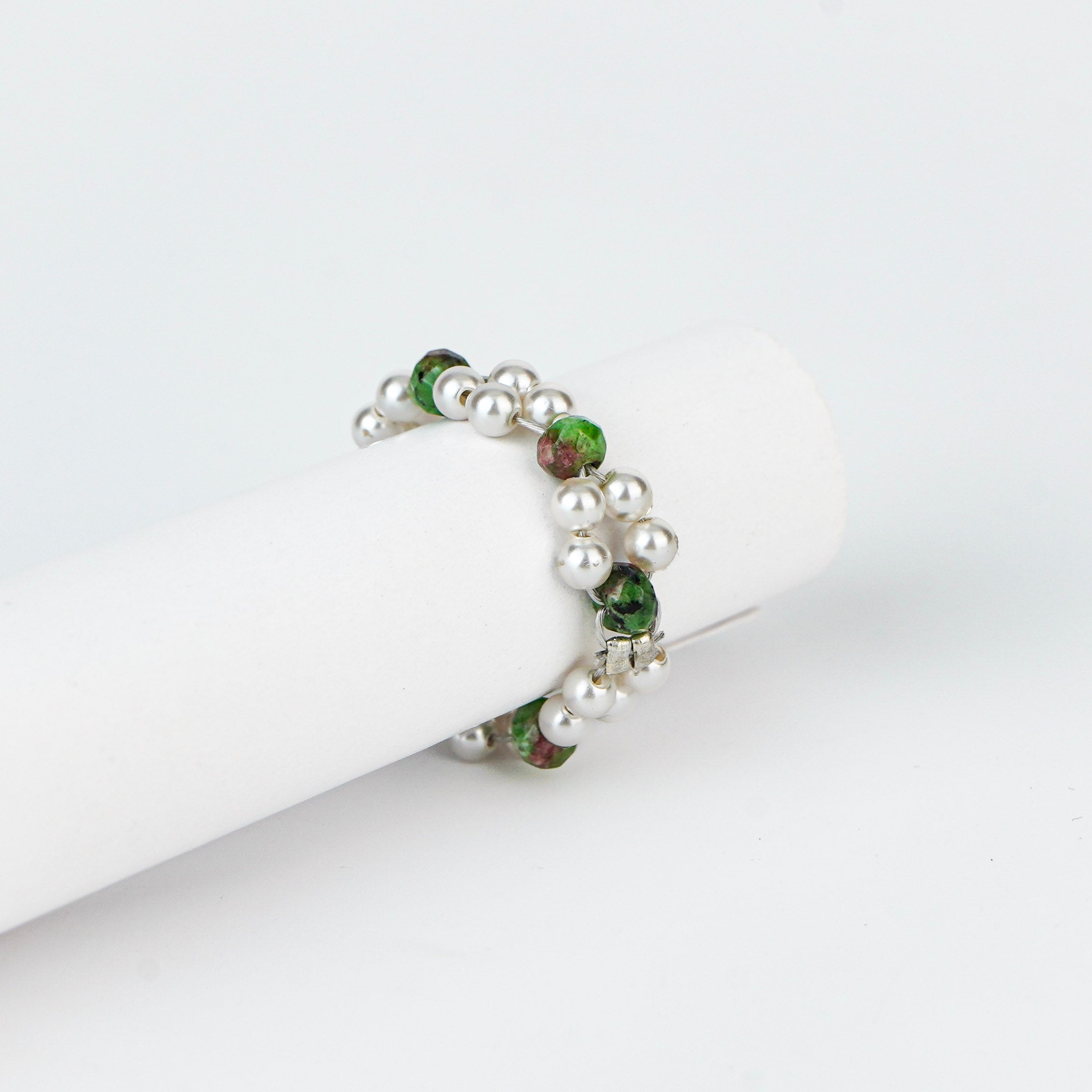 Silver Pearl Ring with Peridot Stones