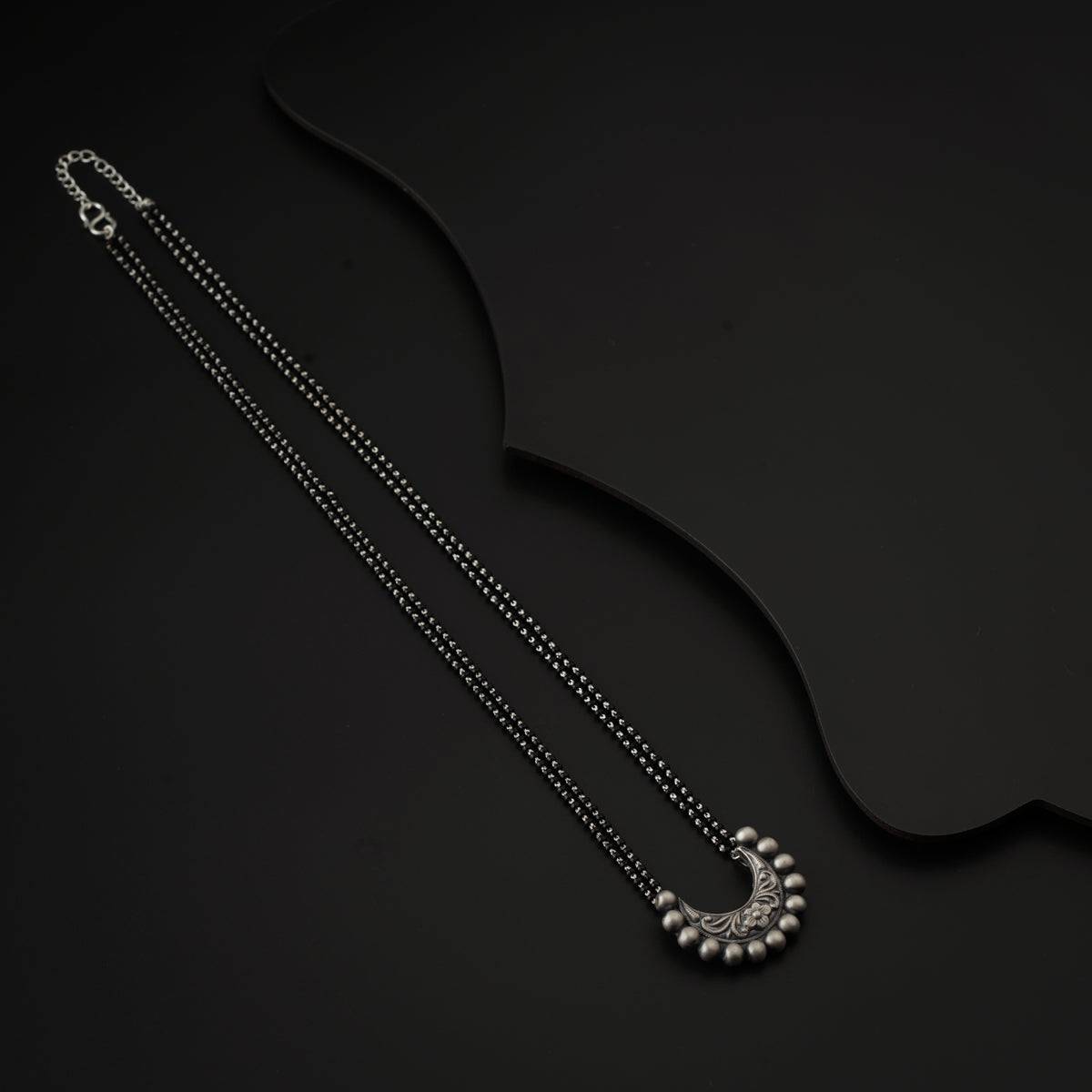 Itihaas Chandrakor Pendant Mangalsutra
