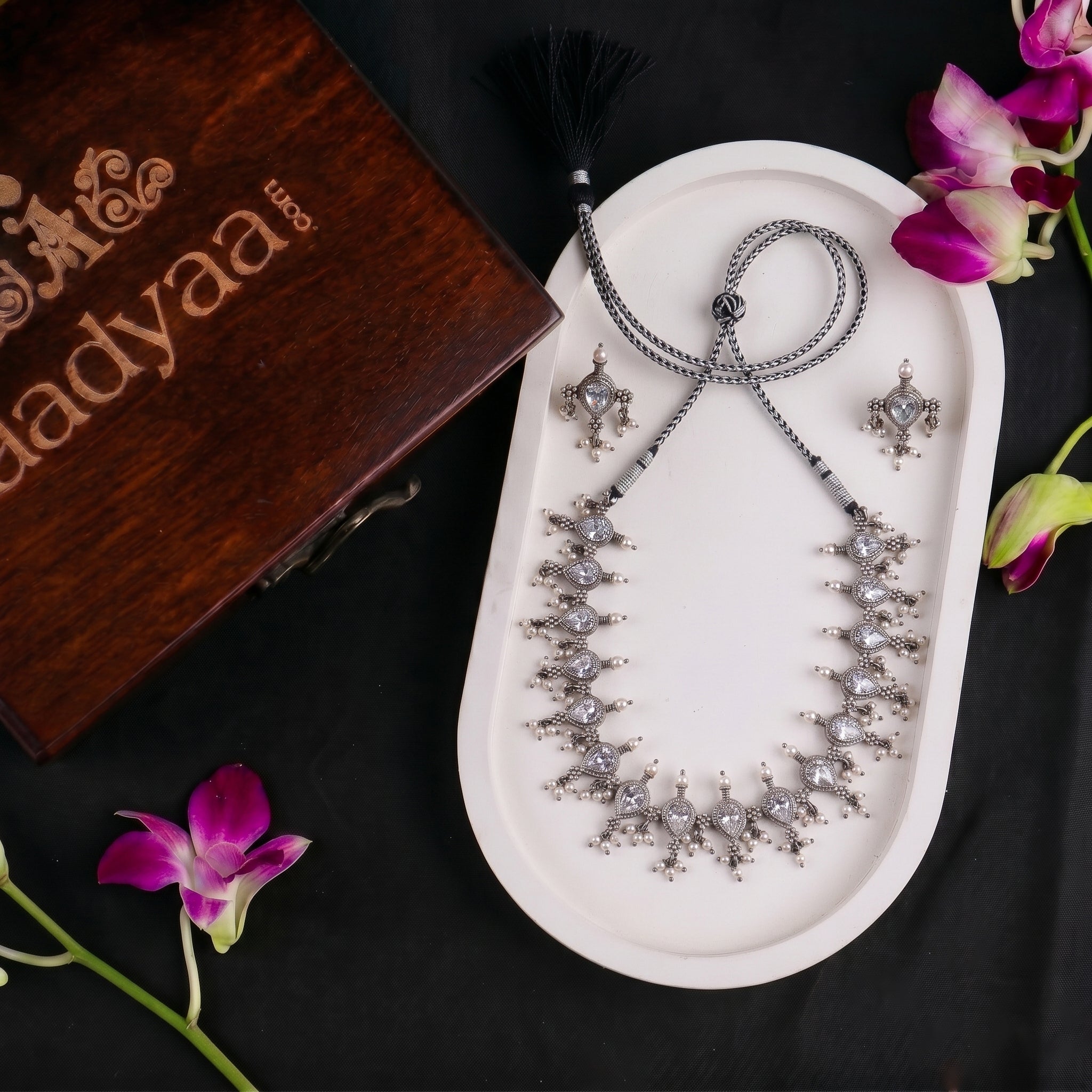 Oxidized silver Kudi Tanmani Laffa choker with silver beads and jewelry set