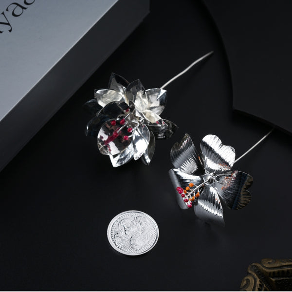 Silver floral and butterfly decor for home fragrance accessories