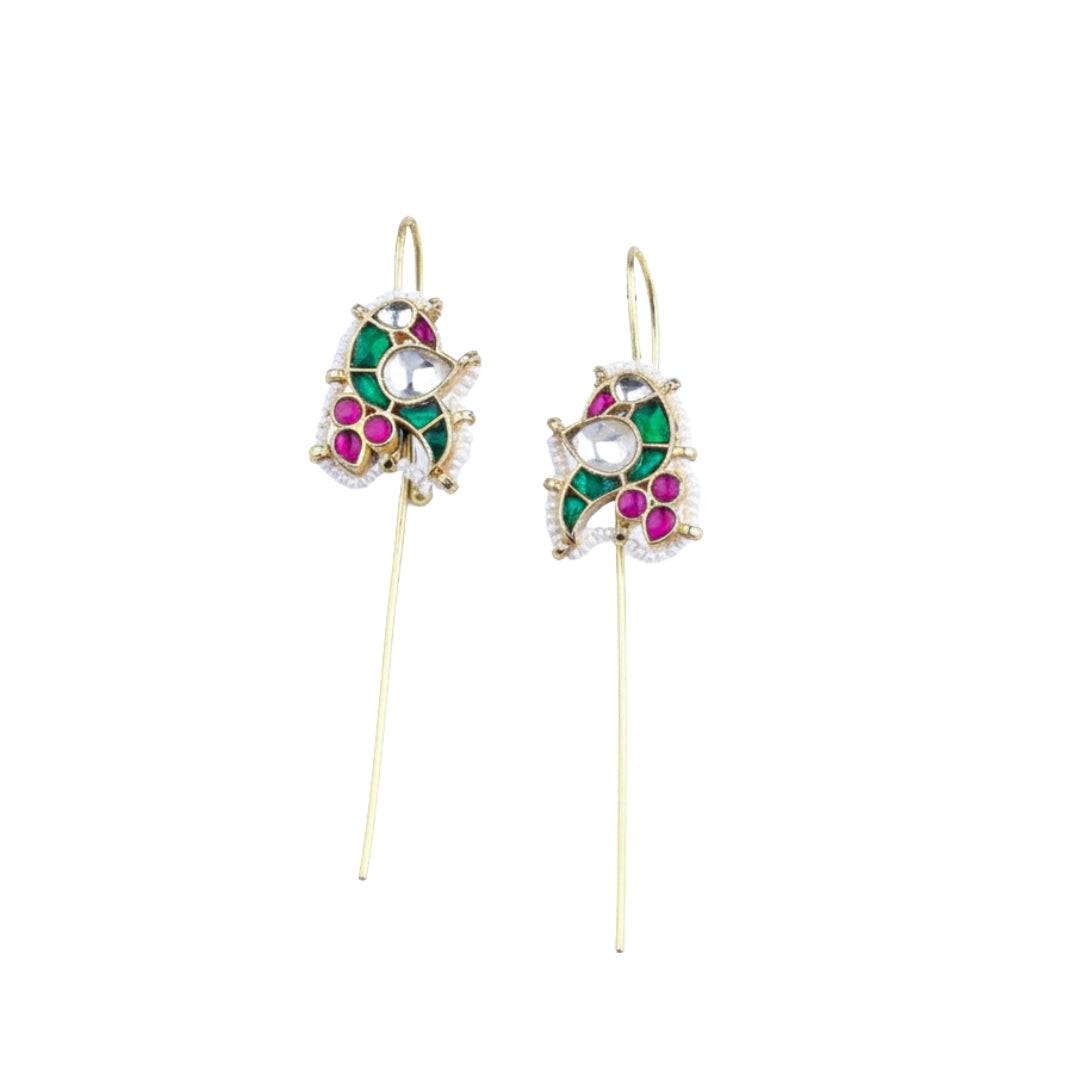 22K gold-plated fashion earcuff front view featuring an elegant design and premium 22K gold-plated finish