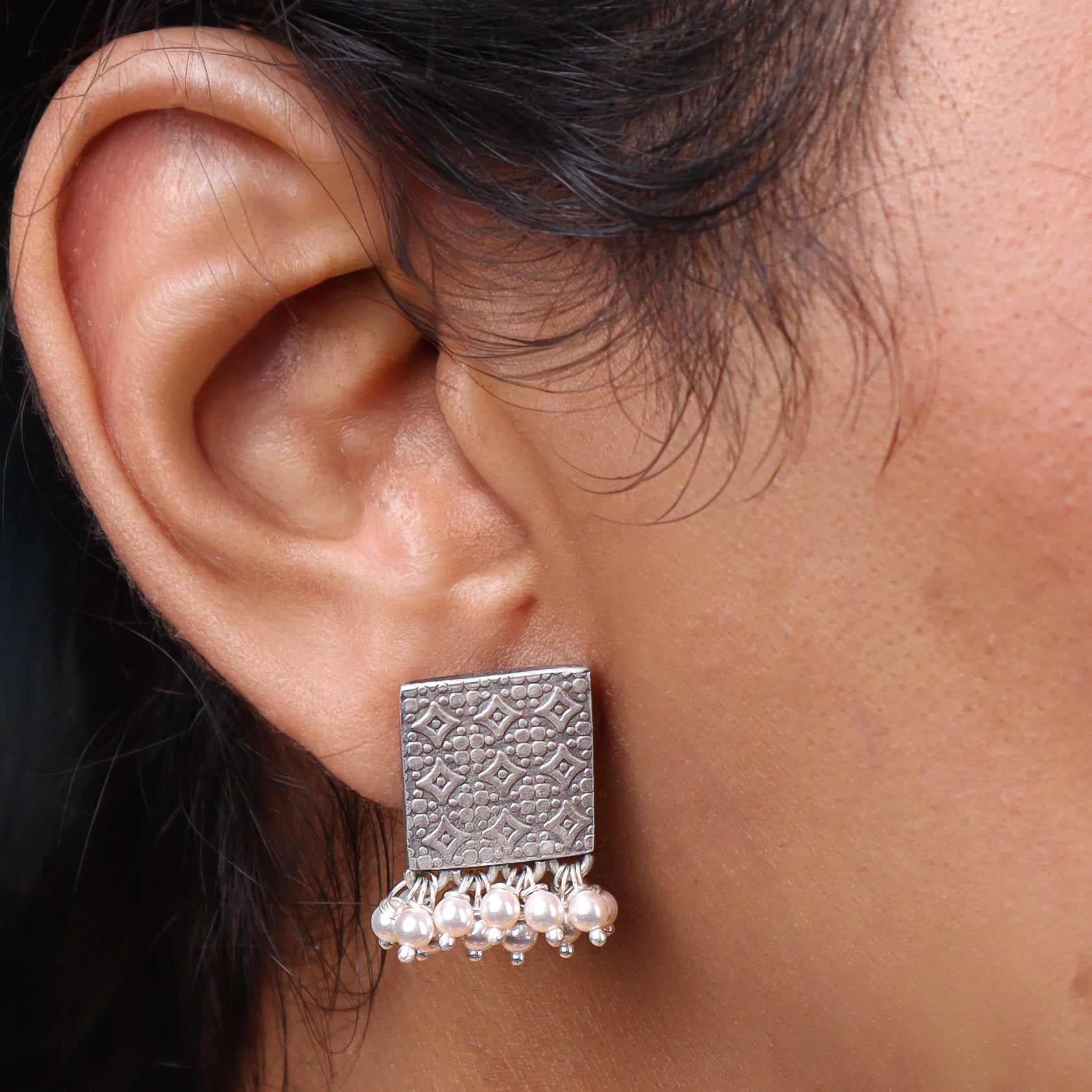 Nakshi Choker Set with Pearls