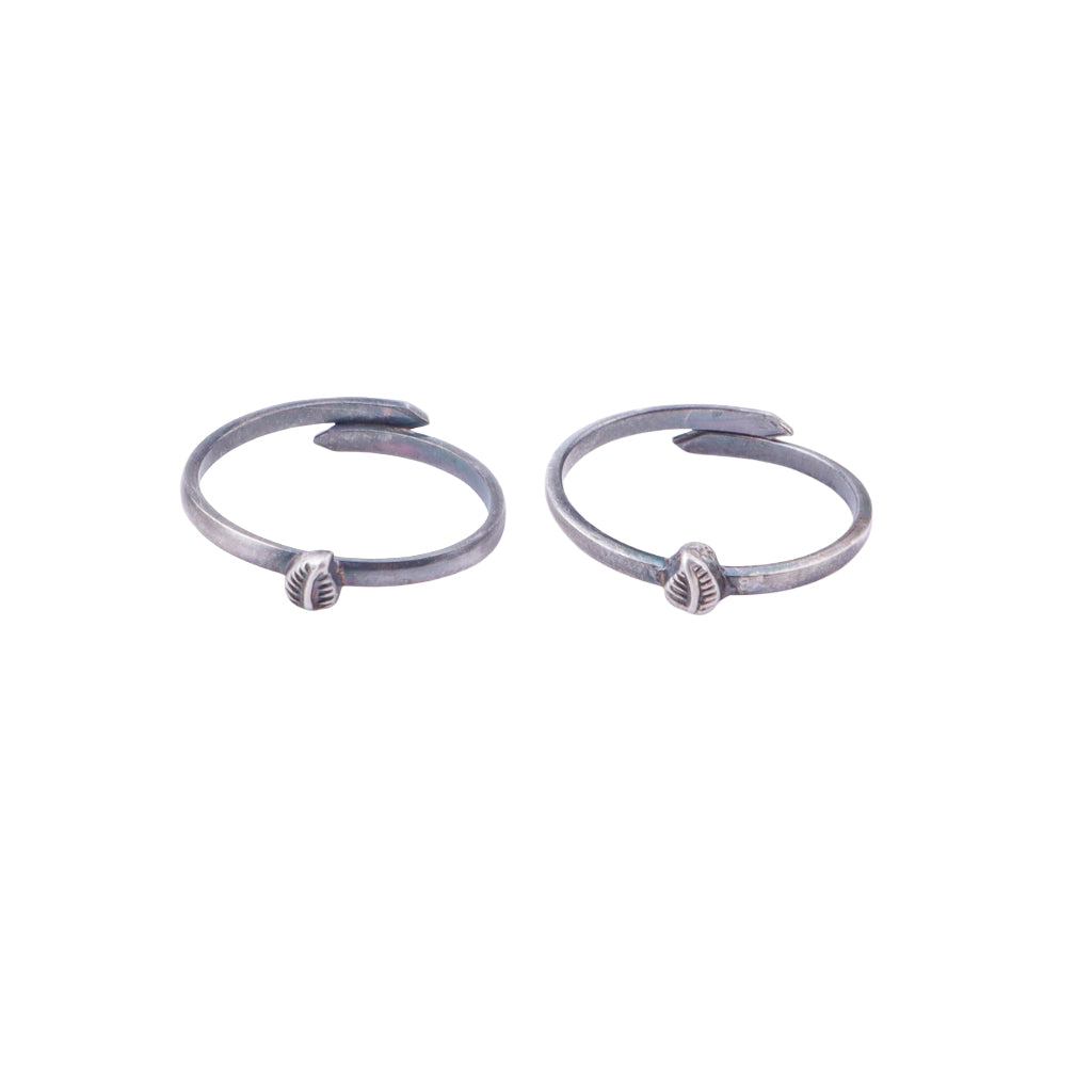 Tiny Silver Adjustable Leaf Toe Ring