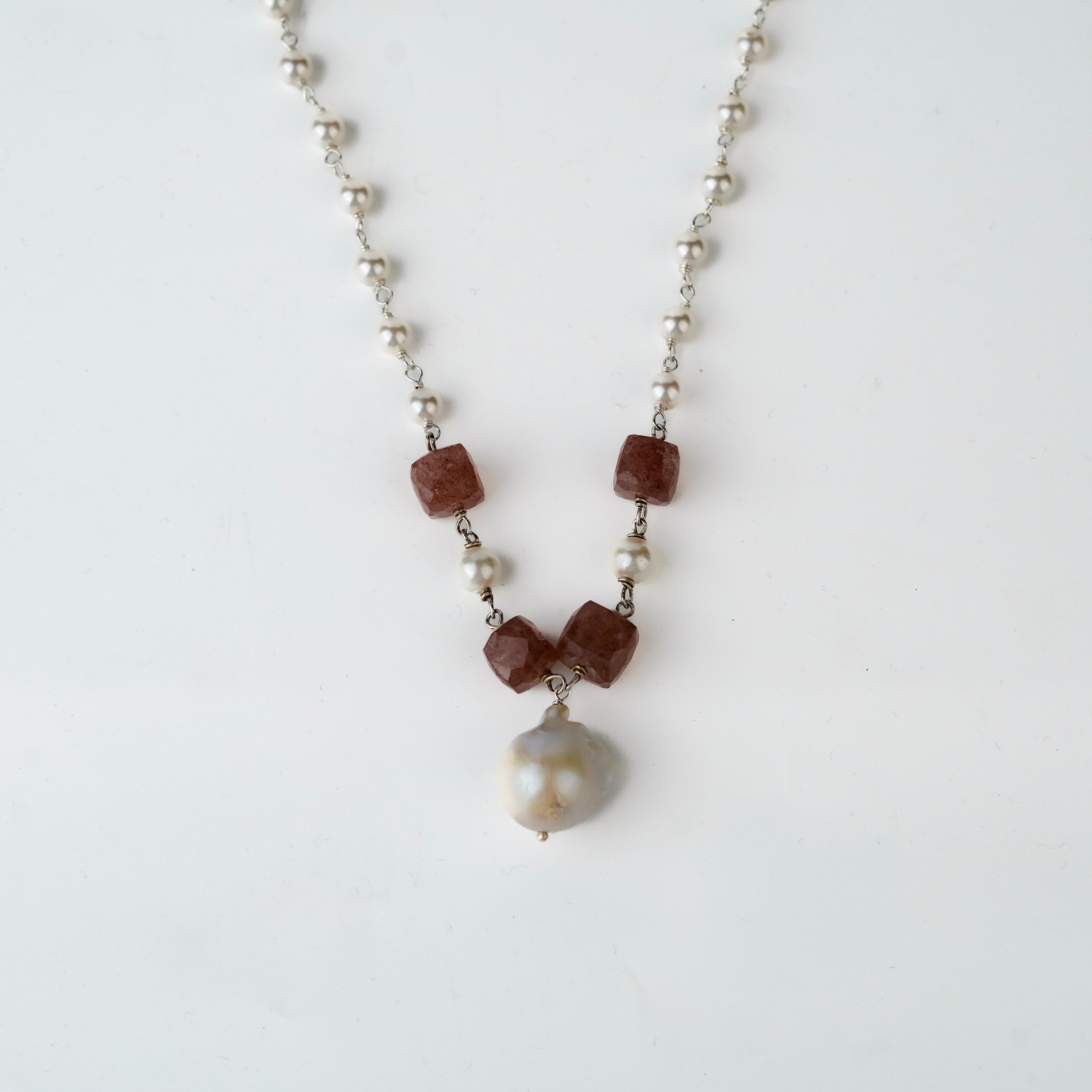 Pearl ganthan necklace with Semipricious stones