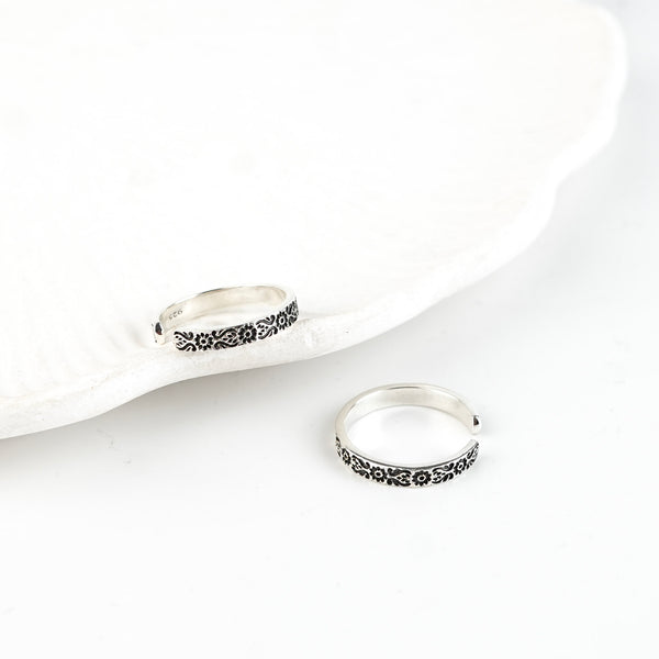 Flower Thin Band Silver Toe Ring