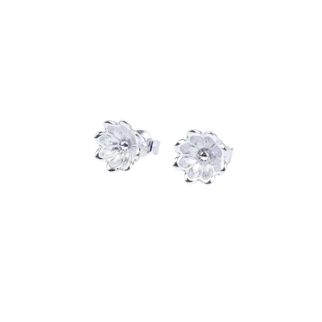 Silver flower stud earrings