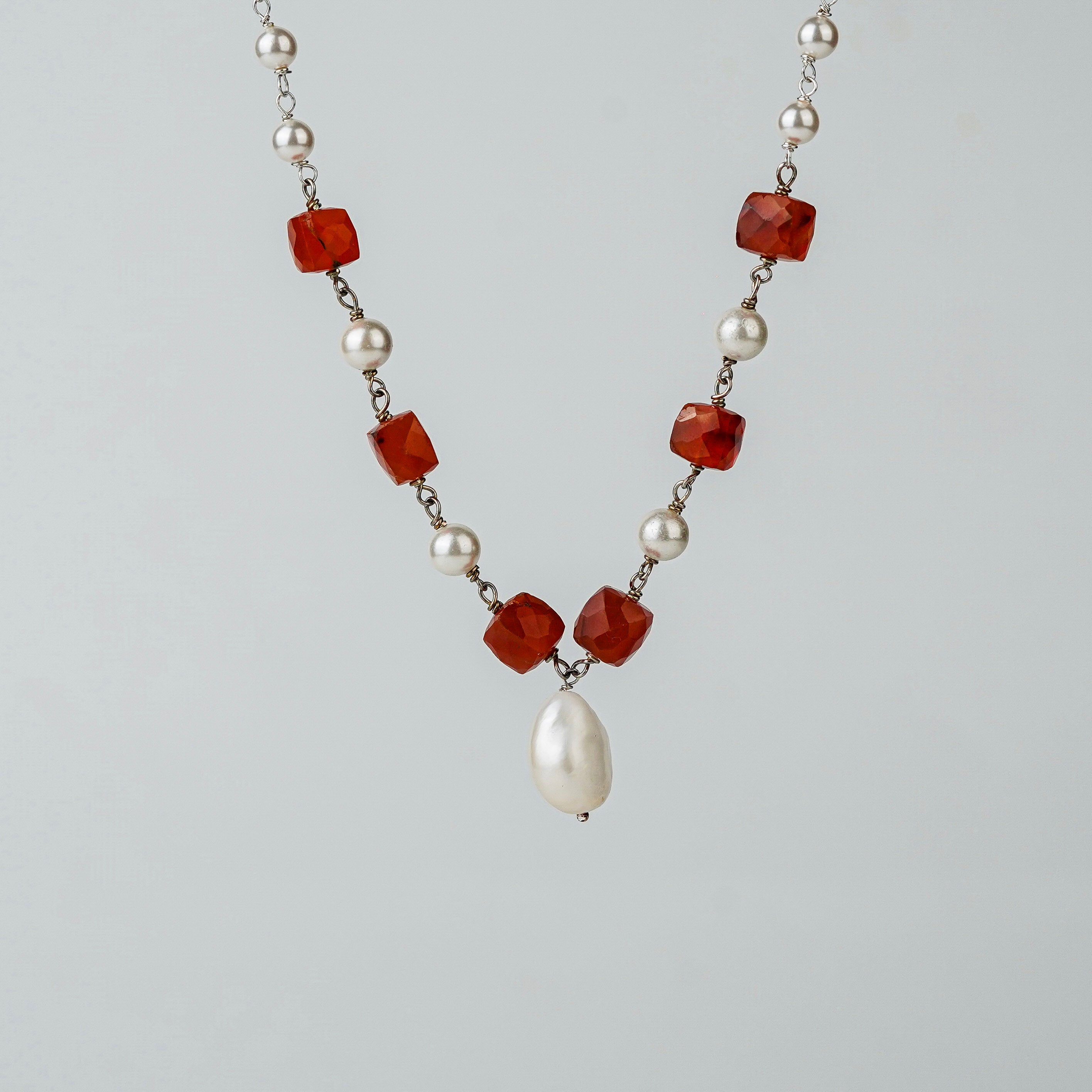 Pearl ganthan necklace with Semipricious stones