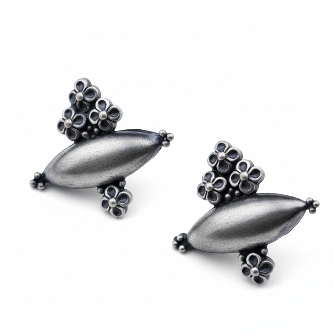 Silver Tribal Motif Earring