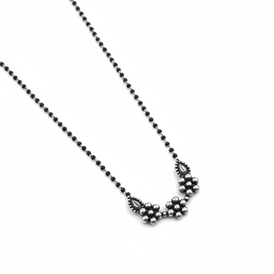 Itihaas Kudi Nath Mangalsutra ( Motif Size : Medium )