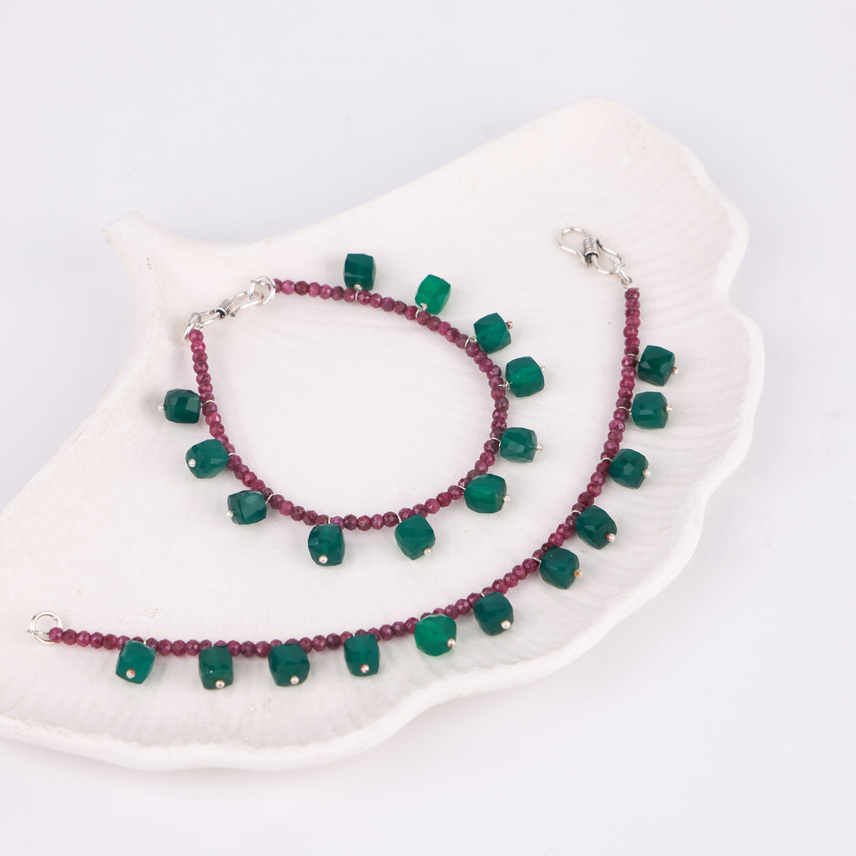 Rubies and Green Onyx Silver Vel (Project Handmade)