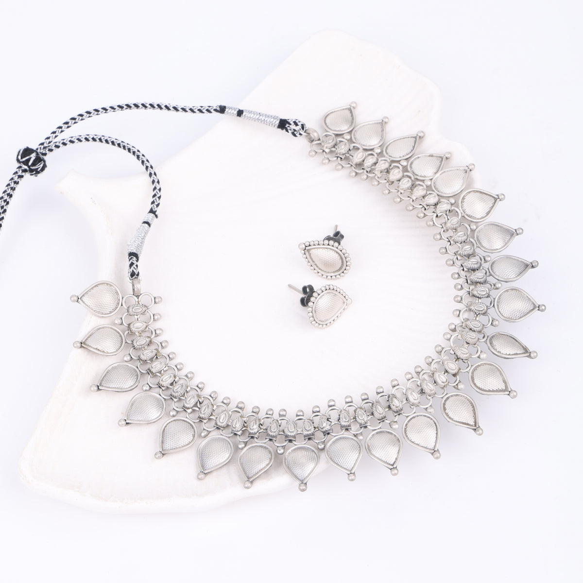 Parnika Choker Set | 92.5 Sterling Silver