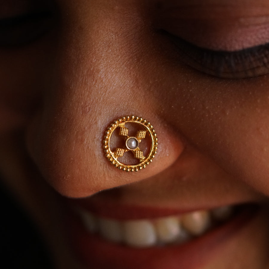 Pearl Diamond Nose pin (Gold plated, pierced)