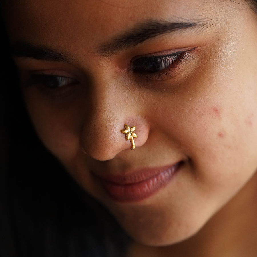 Sadafulee Nose pin (Gold Plated, Clip On)