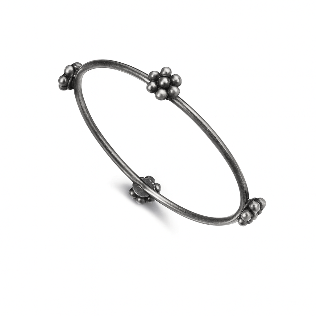 Silver Kudi Bangle with floral detailing, traditional jewelry for women