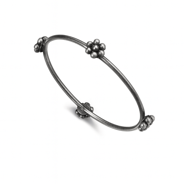 Silver Kudi Bangle with floral detailing, traditional jewelry for women