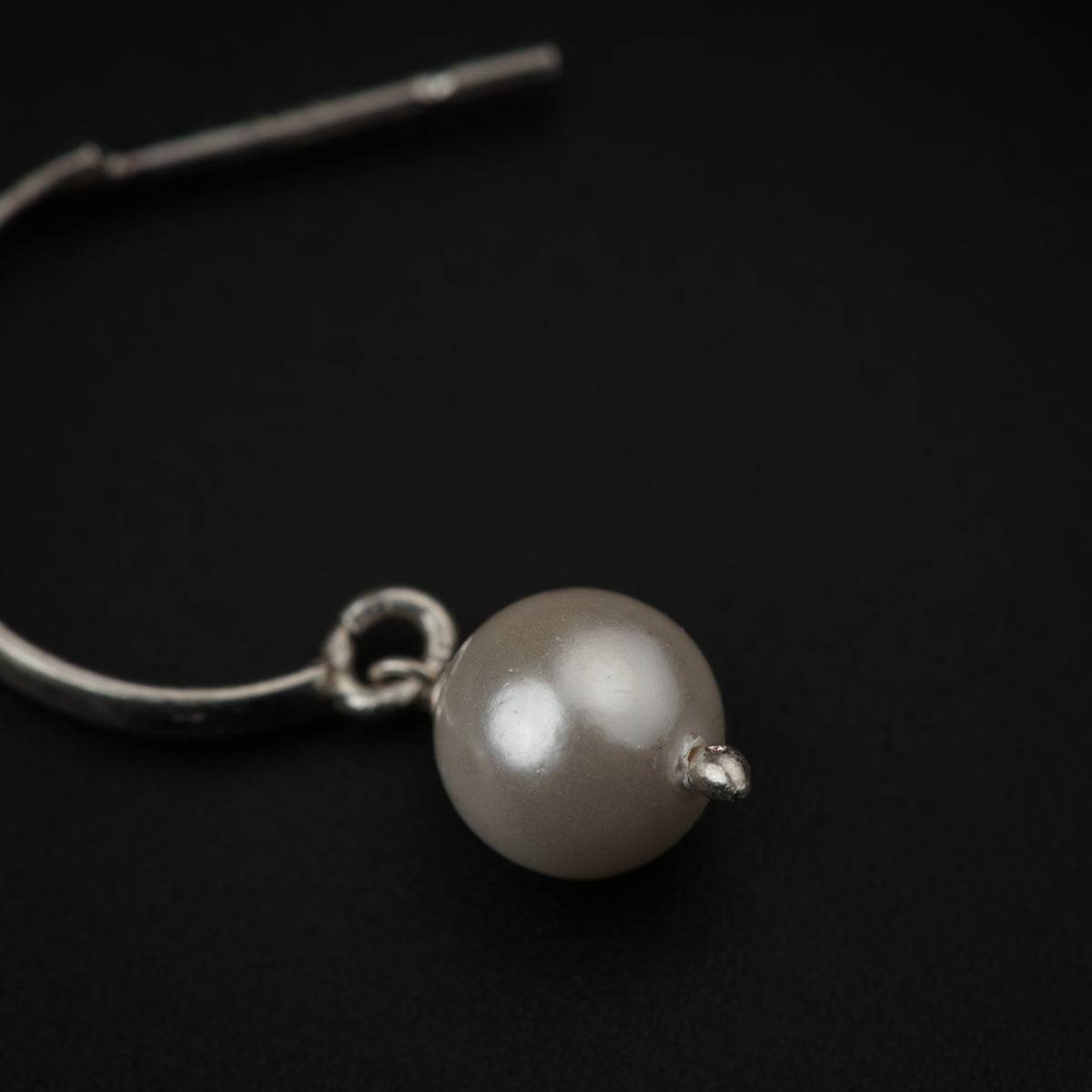 Silver Pearl Earring