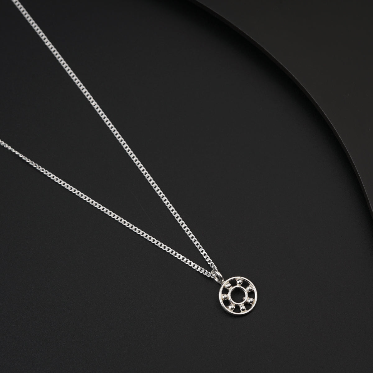 Daily Wear Silver Shiny Round in Round Necklace