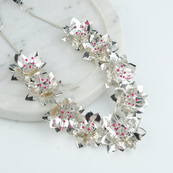 Silver Kamal (Lotus) Haar – Small
