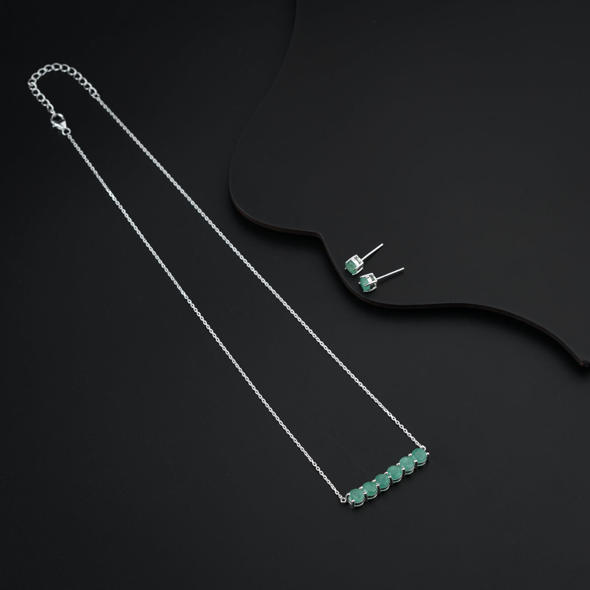 Emerald Silver Set