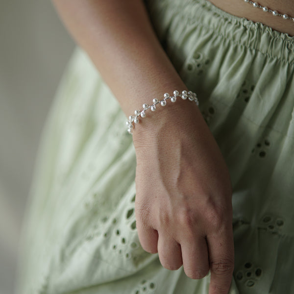 Pearl Twisted Bracelet in silver on wrist