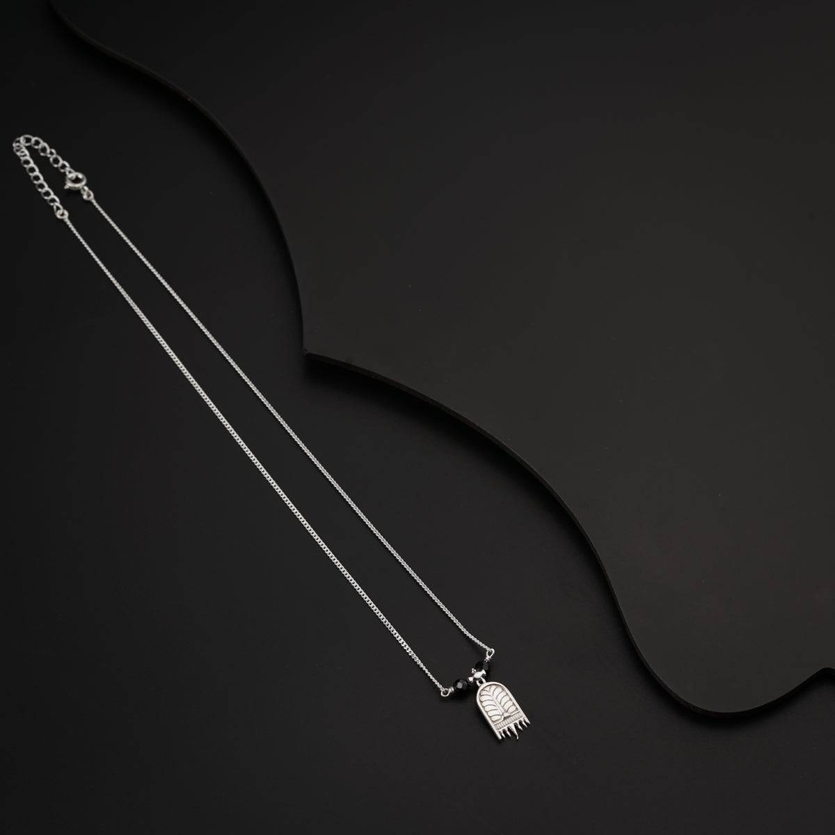 Saaj Motif Silver Chain Mangalsutra