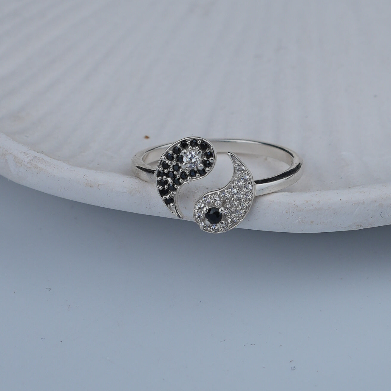 Yin Yang Mangalsutra Ring