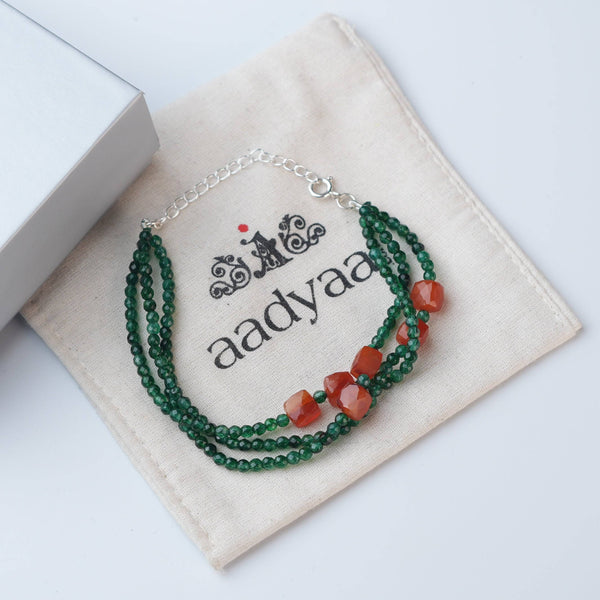 Detailed view of Green Onyx & Carnelian Silver Bracelet highlighting natural green onyx, carnelian stones, handcrafted silverwork, and polished finish