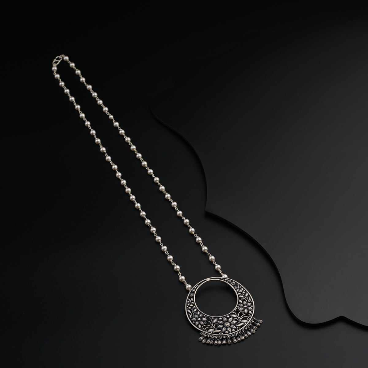 Silver Chaandbali Pearl Necklace