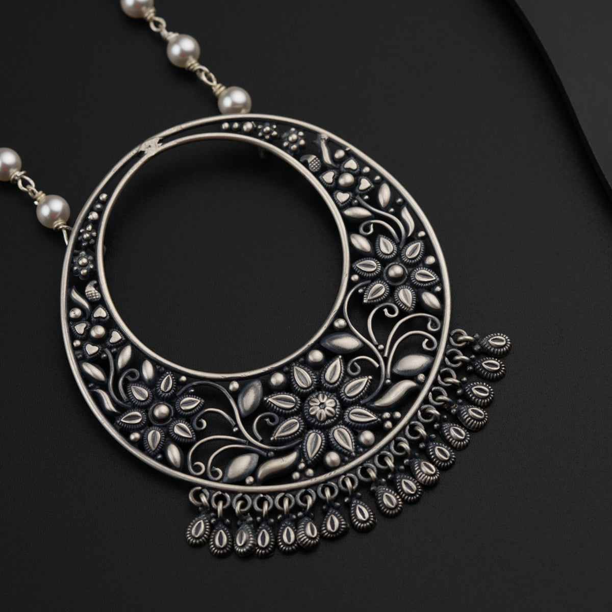 Silver Chaandbali Pearl Necklace