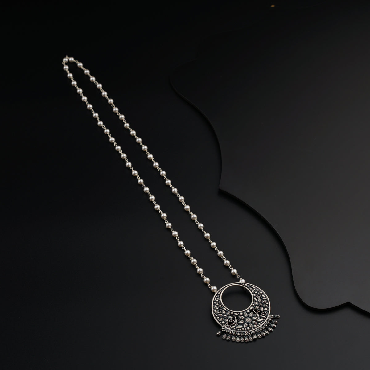 Silver Chaandbali Pearl Necklace