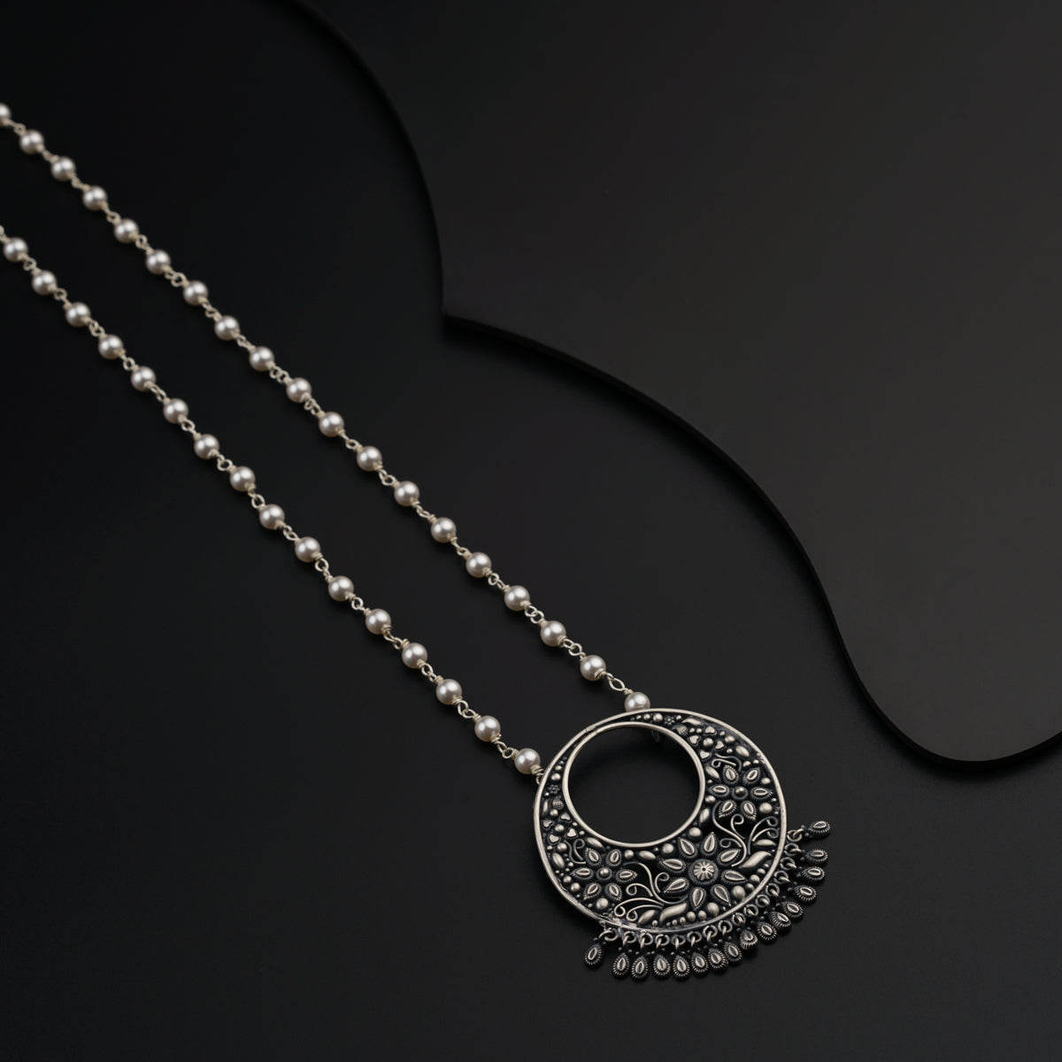 Silver Chaandbali Pearl Necklace