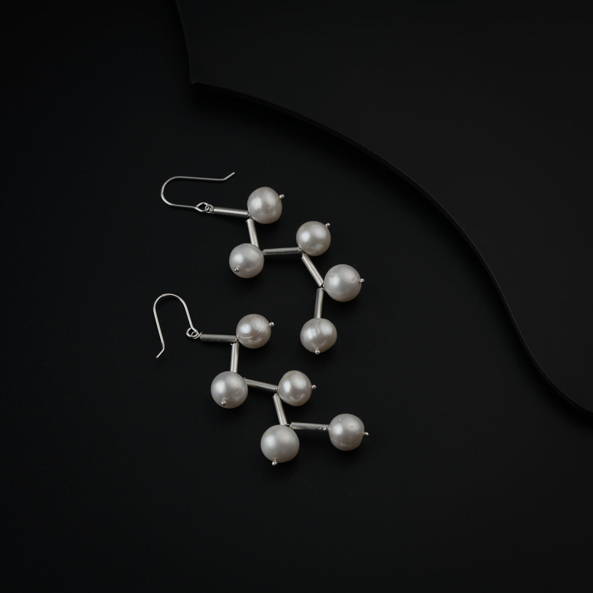 Pearl Dangler Earring