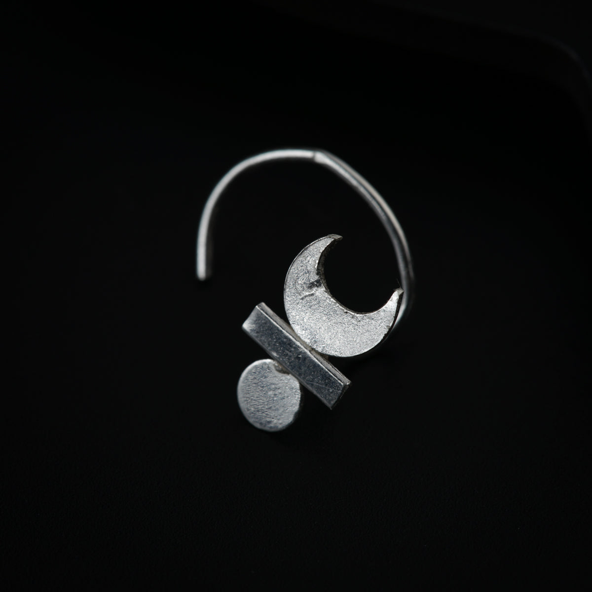 Silver Tiny Plain Chandrakor Tikli Nose Pin