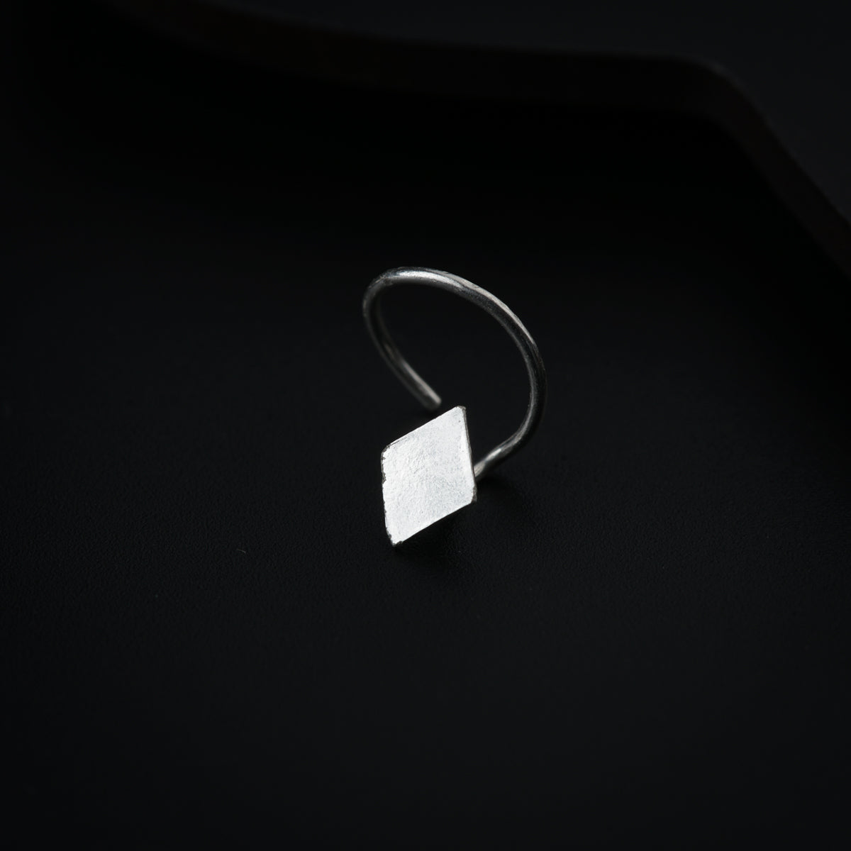 Silver Tiny Plain Diamond Nose Pin