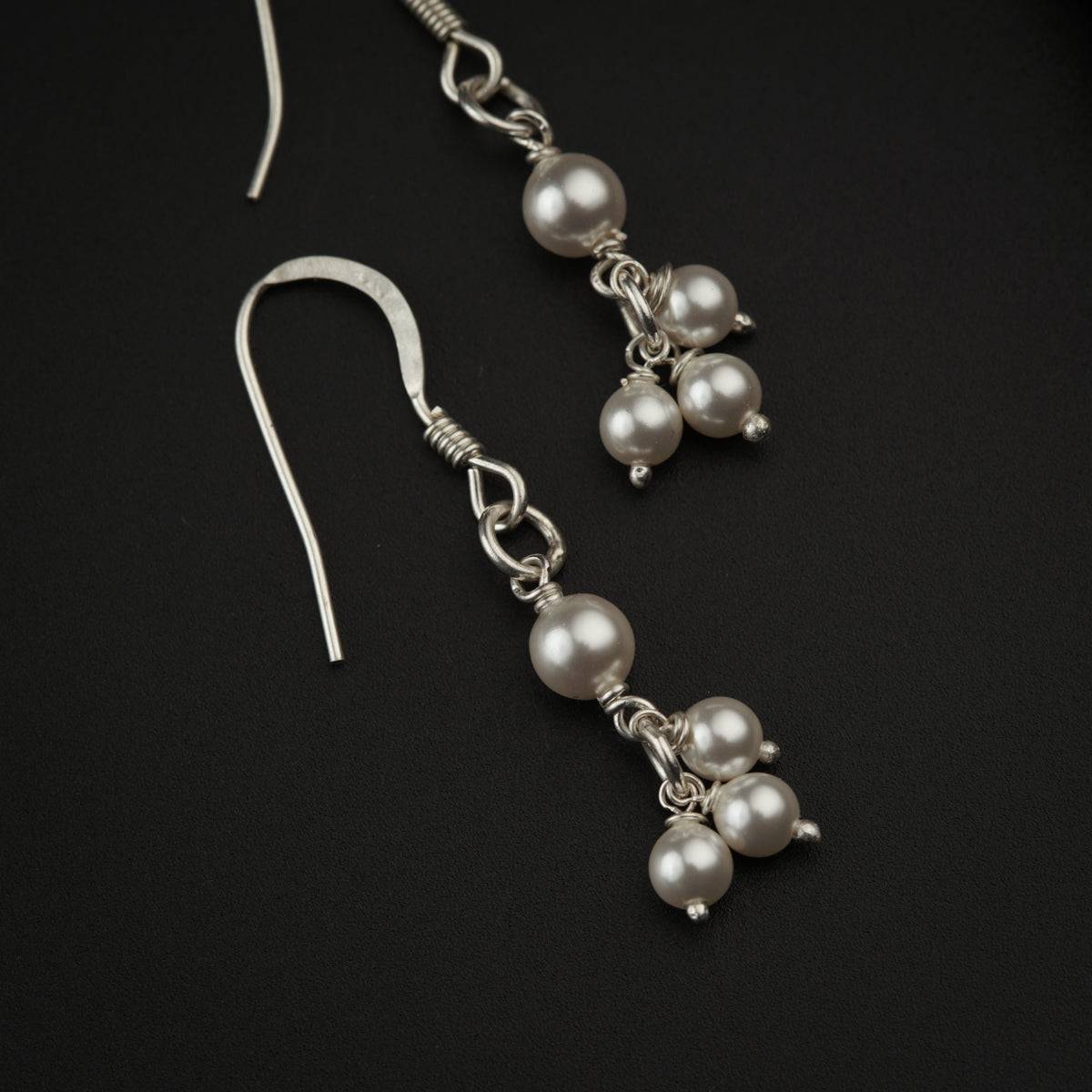 Pearl Latkan Earring