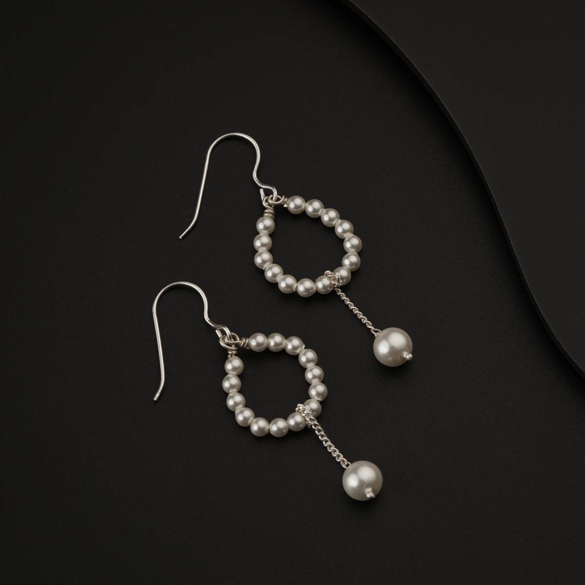 Elegant Pearl Drop Earring