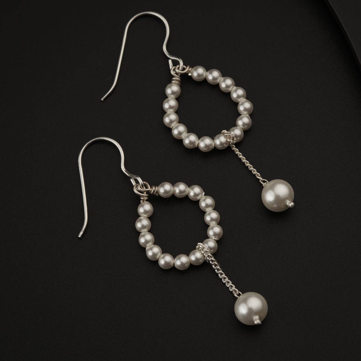 Elegant Pearl Drop Earring