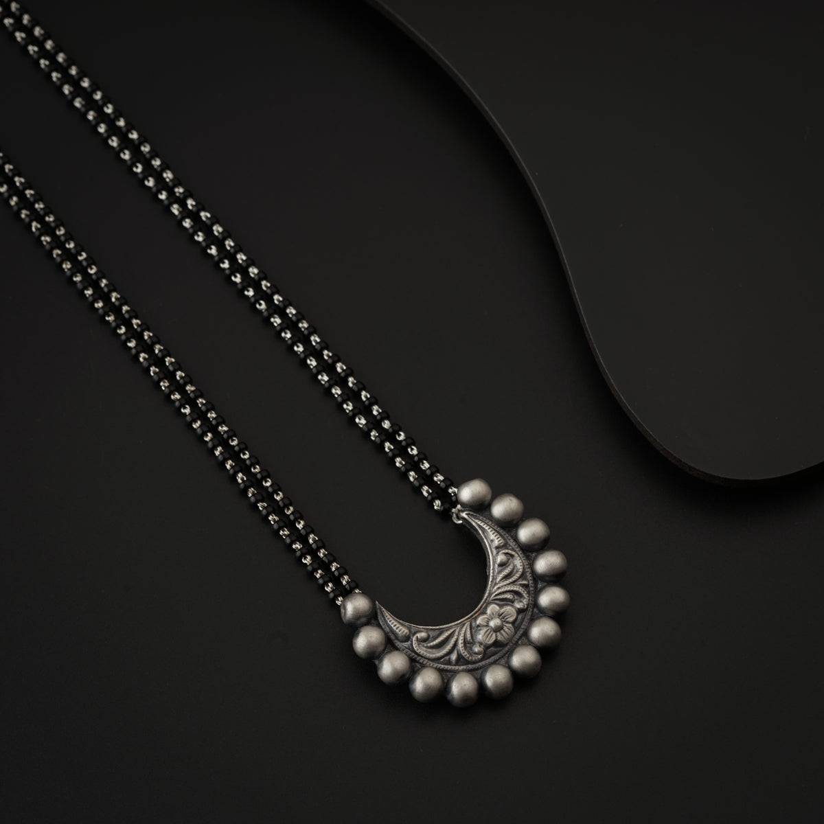 Itihaas Chandrakor Pendant Mangalsutra