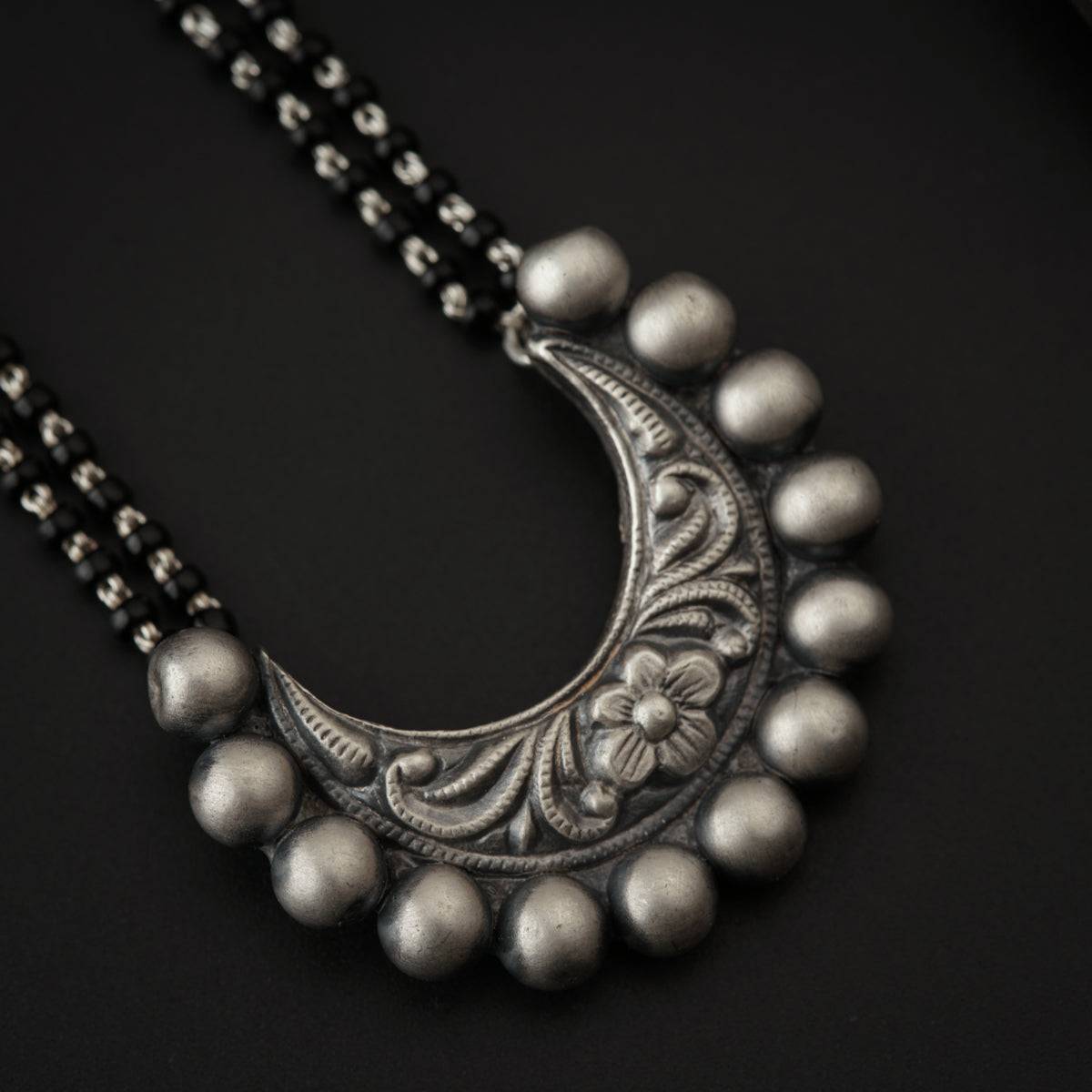 Itihaas Chandrakor Pendant Mangalsutra