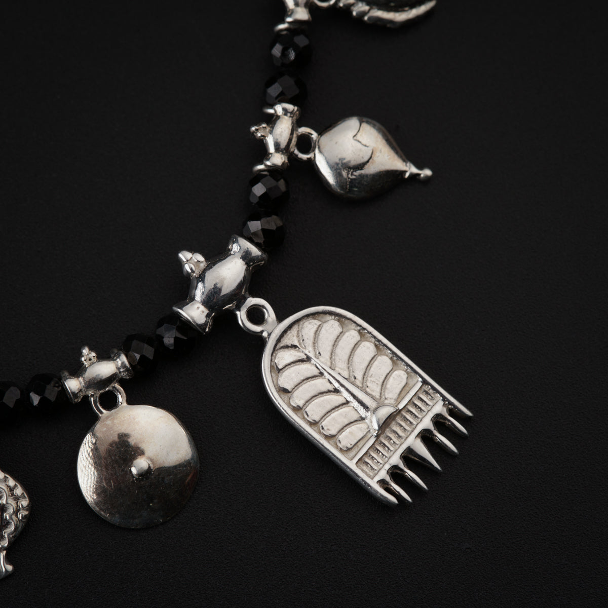 The Aadyaa Saaj (Silver, Black spinel) Short | 92.5 Silver | Shiny Silver Finish