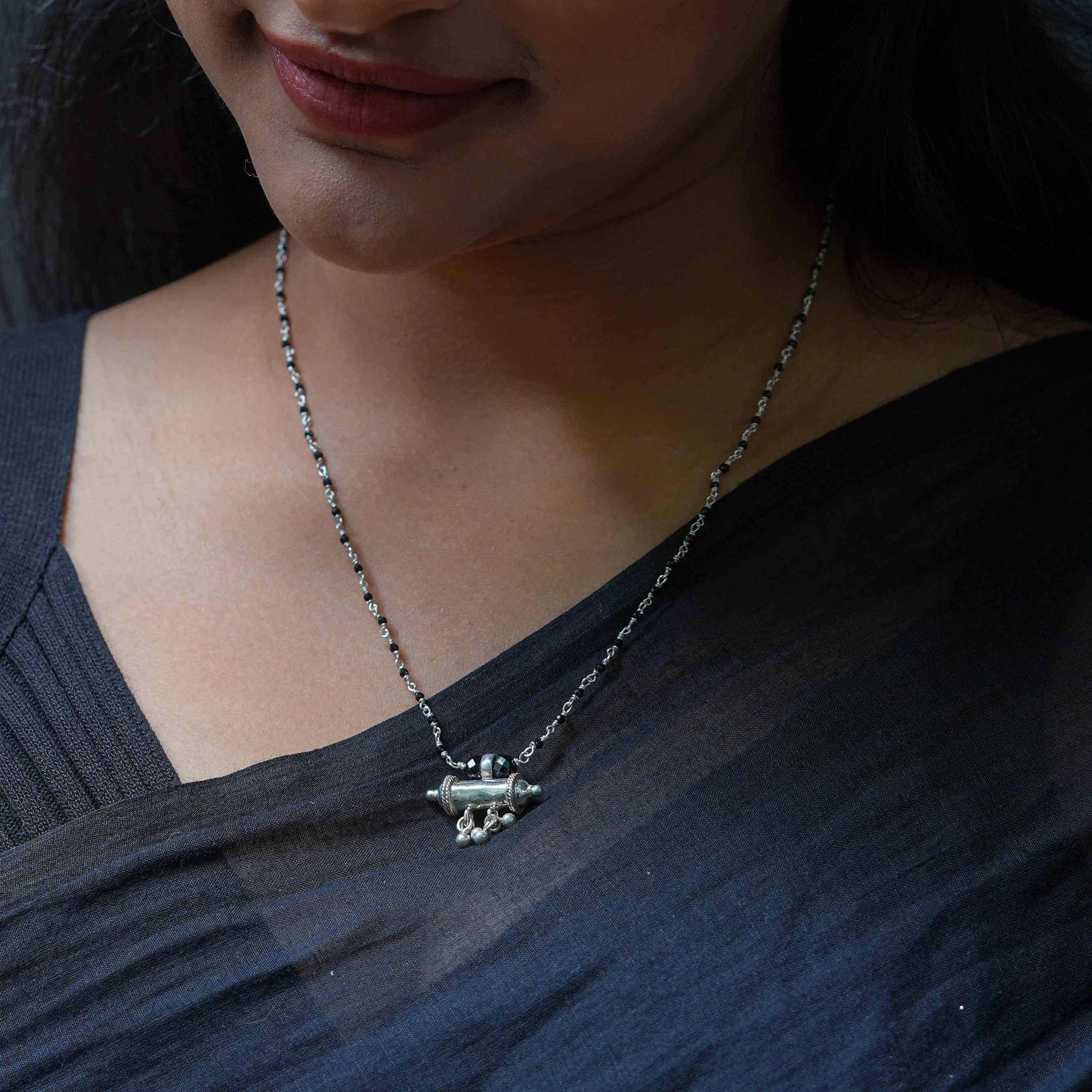 Black Spinel Ganthan Necklace with Tait Pendant