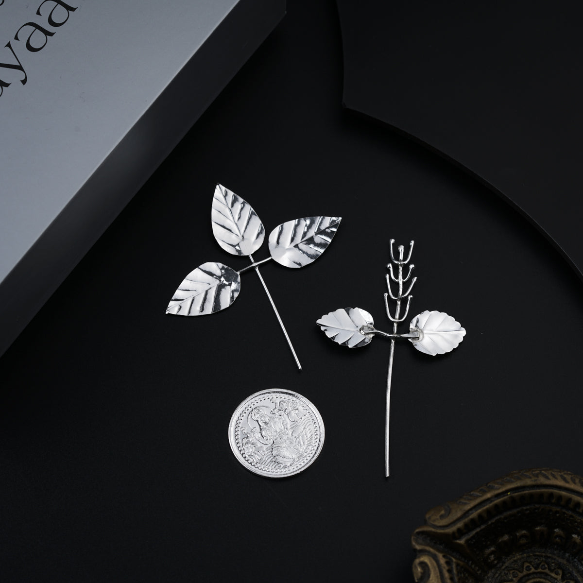 Silver Gift Set : Tulsi , Belpaan , Coin