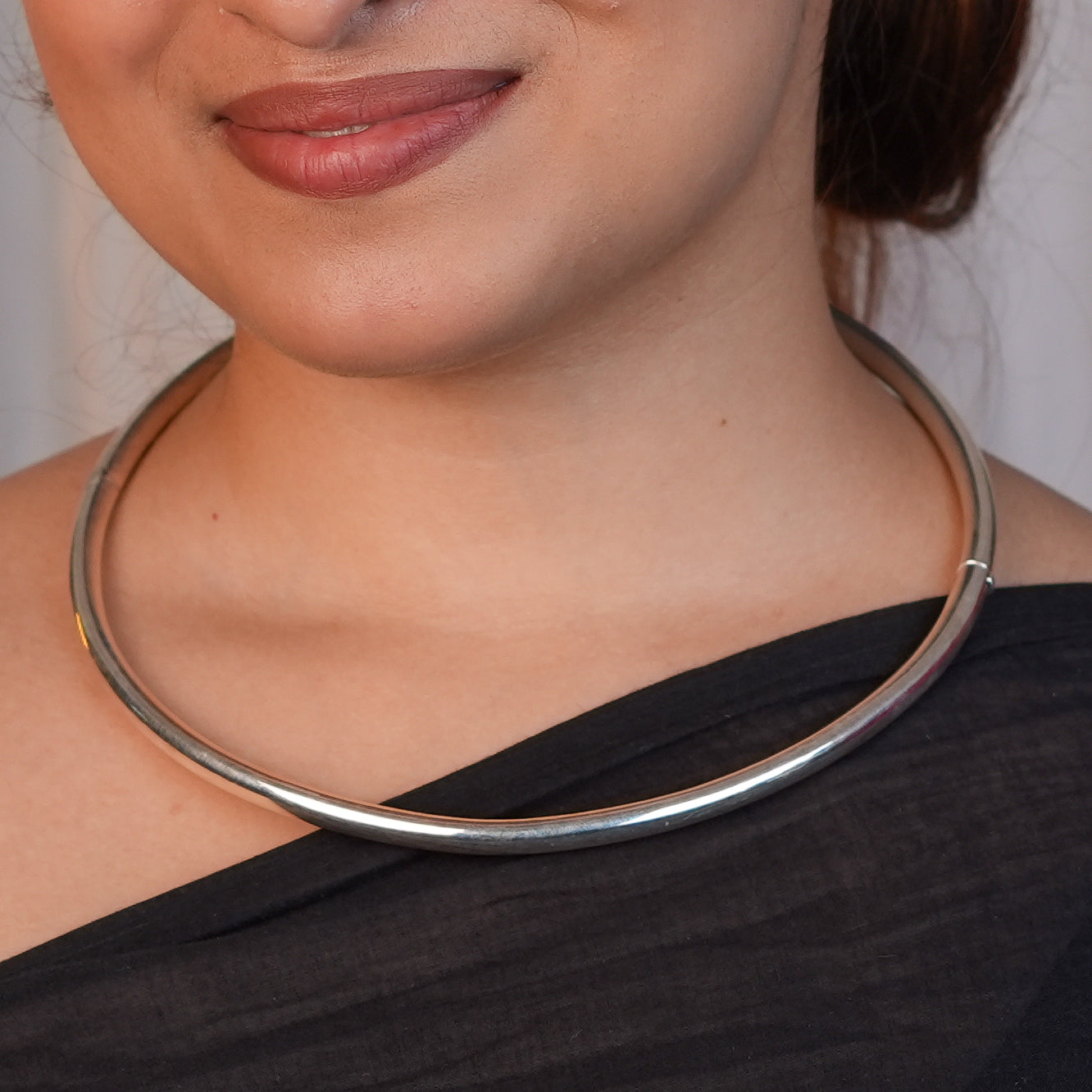 Silver Plain Hasli Necklace