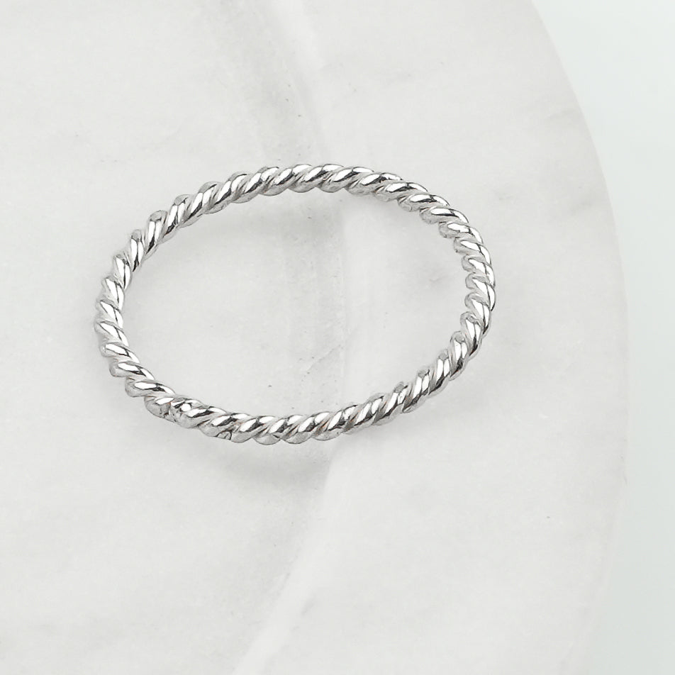 Silver Twisted Essential Ring