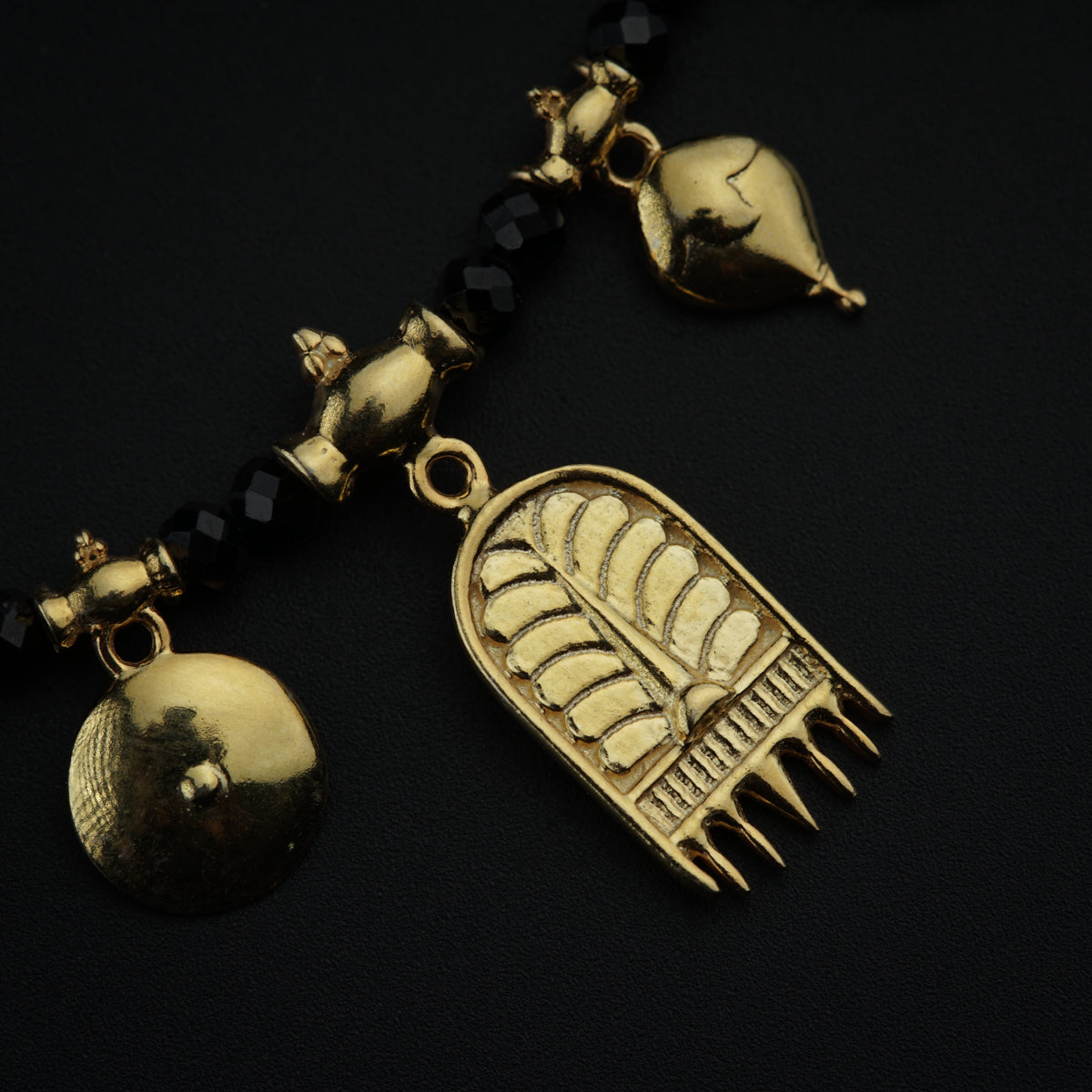 The Aadyaa Saaj (Black spinel) Small |  92.5 Silver | 22K Gold Plated